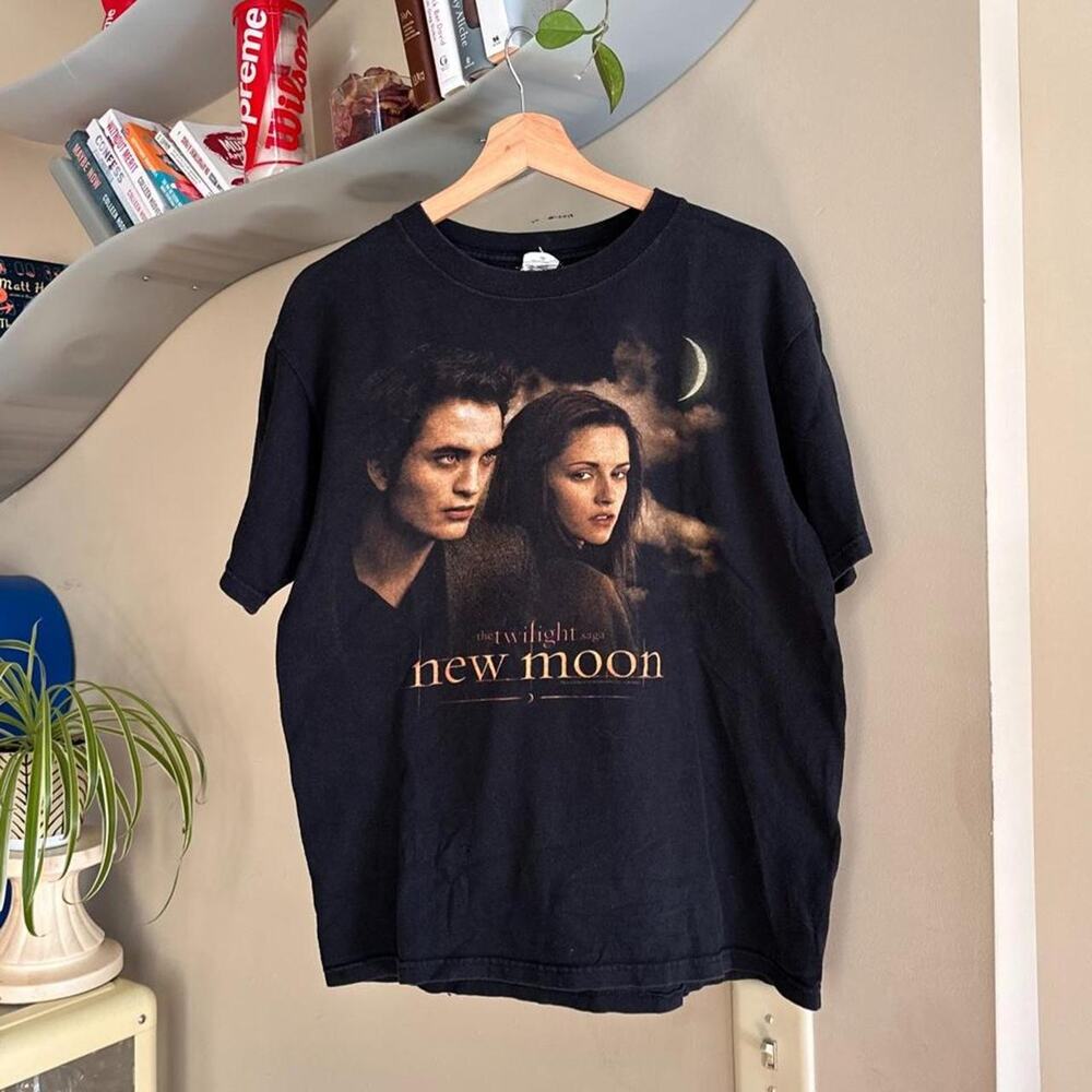 Vintage Twilight New Moon Movie Shirt